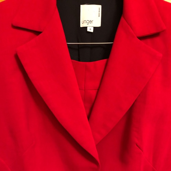 Like New! Kay Unger Designer Red Suit Sz 6 - Picture 2 of 5